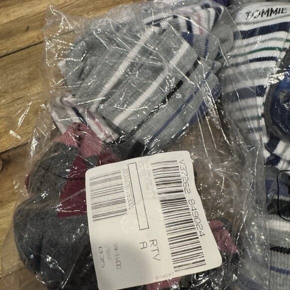 Tommie Copper Men & Women's Compression Socks Mixed Lot 32 Pairs NEW NIP $960 - Picture 7 of 8